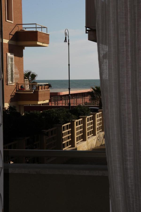 Appartamento Via Dei Fabbri Navali Lido di Ostia Exterior foto